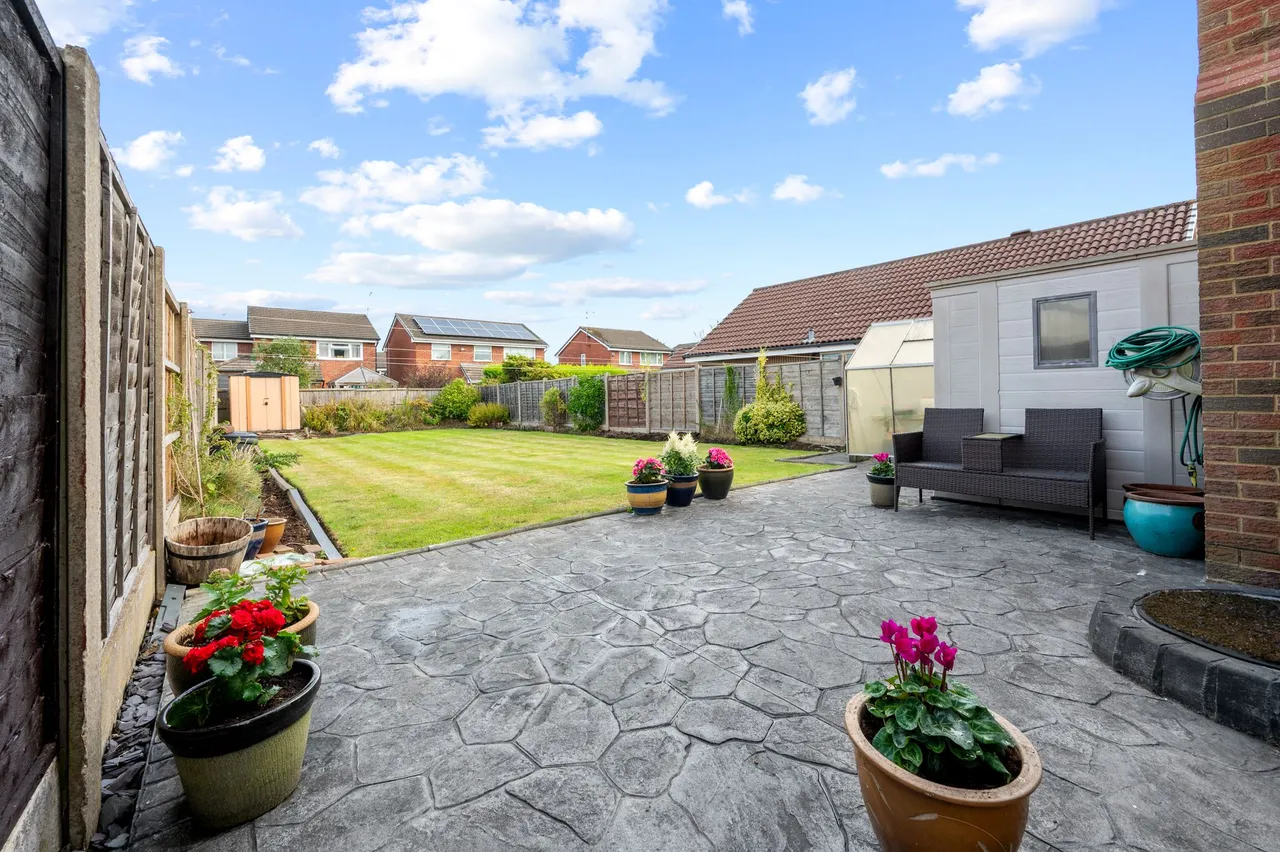 Lincoln Close, Woolston, Warrington, Warrington, WA1 4LU, photo 32