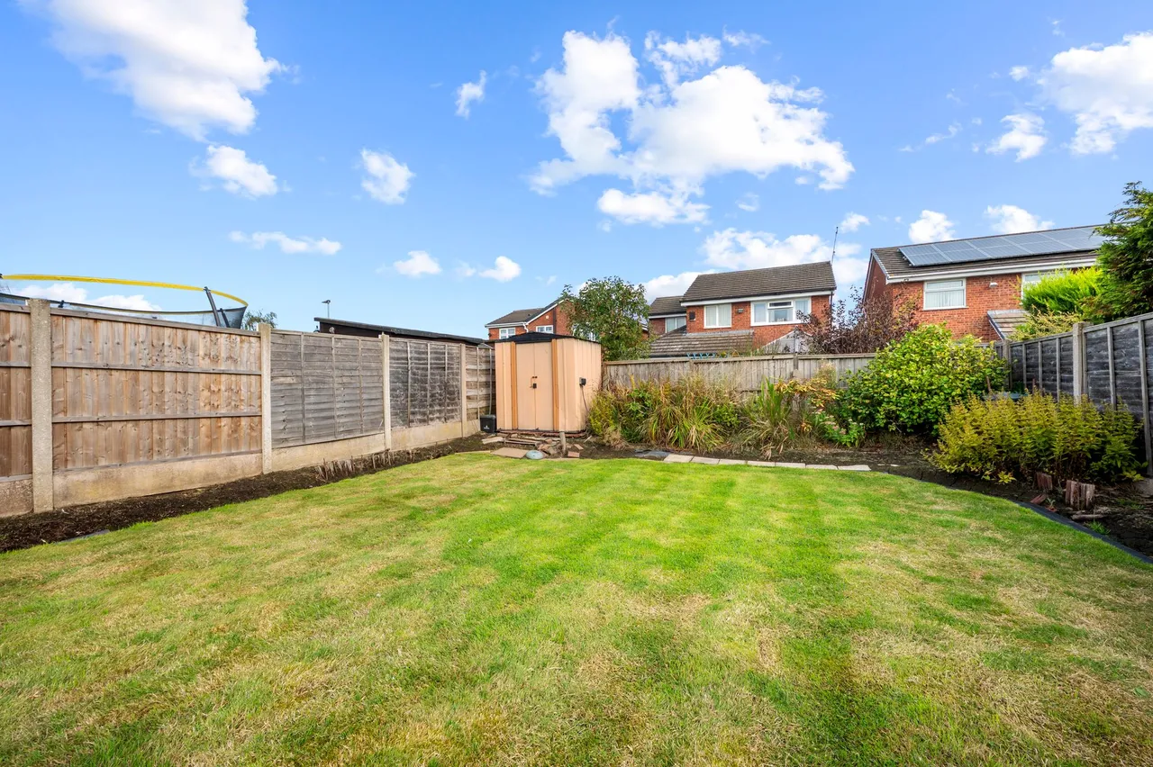 Lincoln Close, Woolston, Warrington, Warrington, WA1 4LU, photo 38