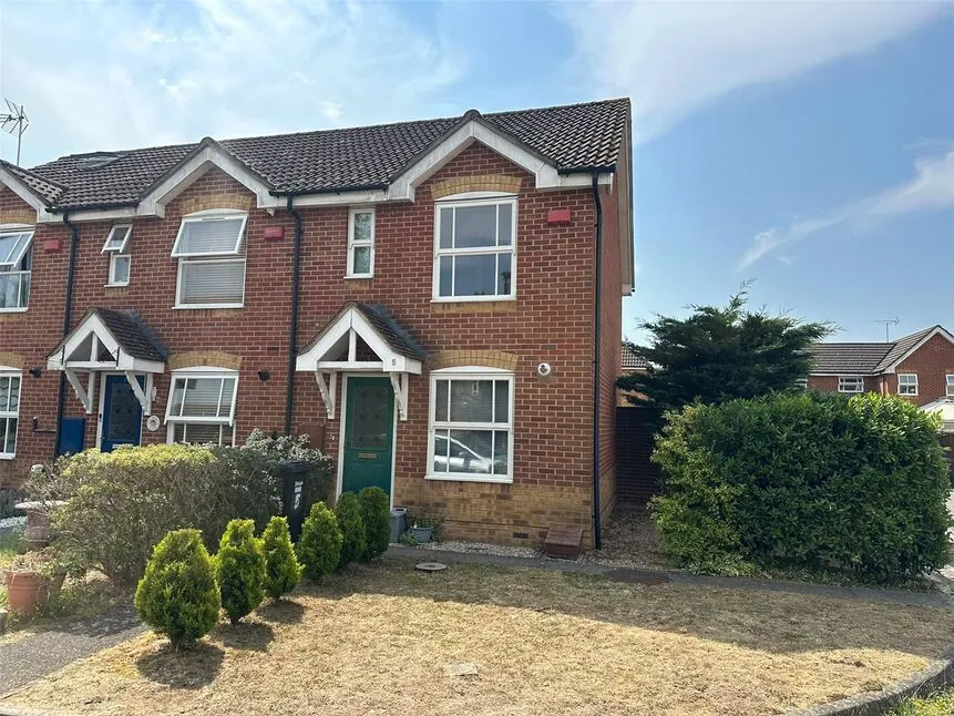 2 bed house to rent — Dupre Close, Cippenham, Slough, SL1