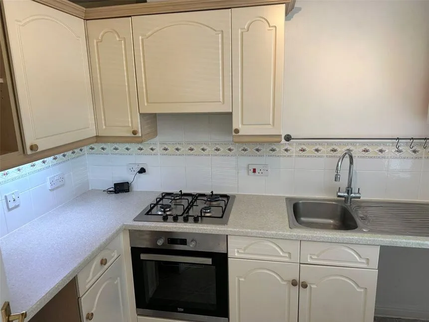 Dupre Close, Cippenham, Slough, SL1, photo 3