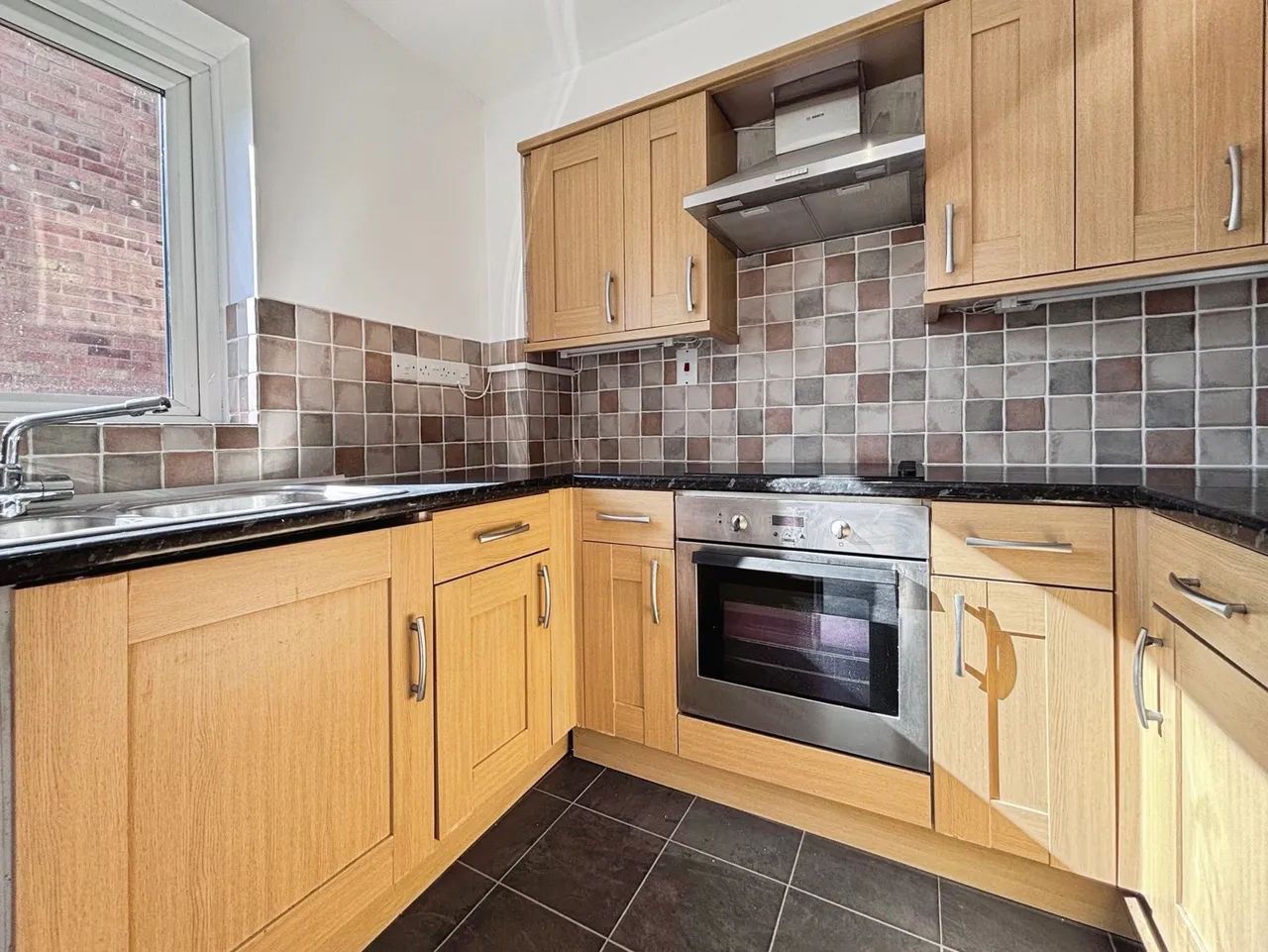 Fairview Gardens, Farnham, GU9, photo 4