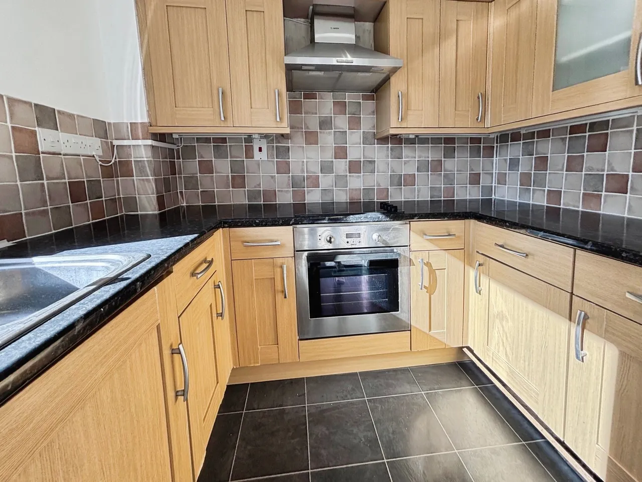 Fairview Gardens, Farnham, GU9, photo 2