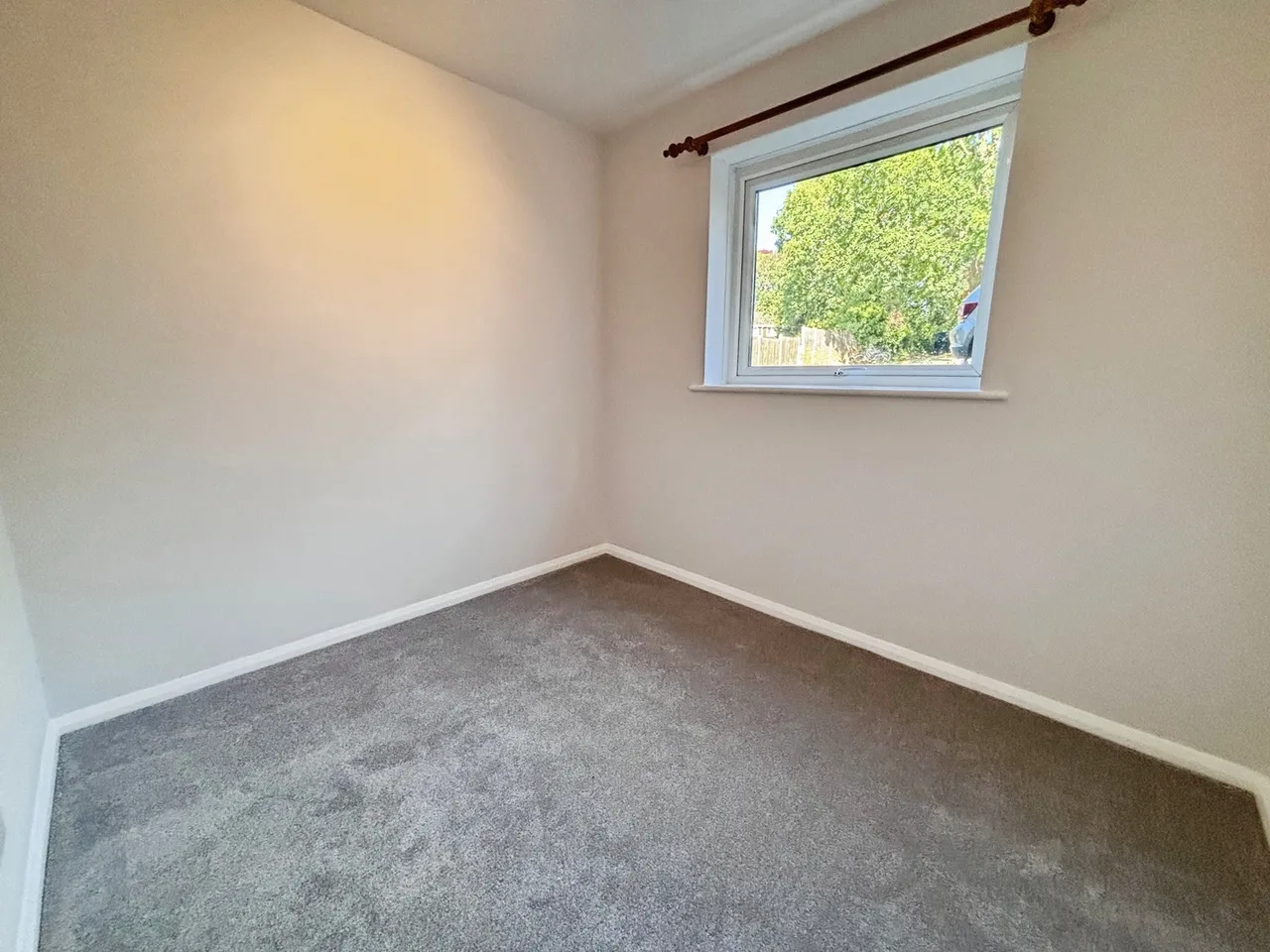 Fairview Gardens, Farnham, GU9, photo 7