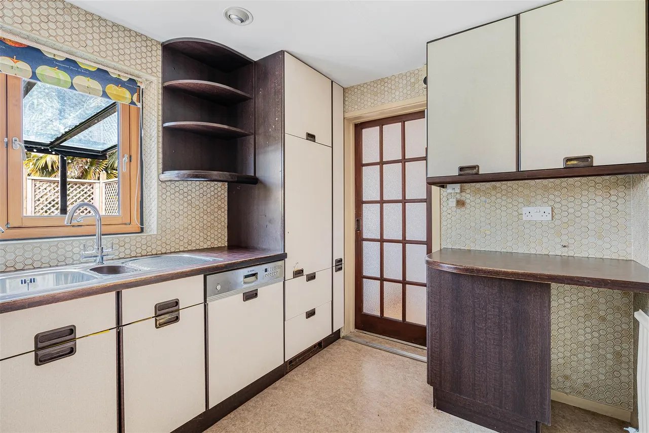 Vicarage Road, Waresley, SG19, photo 8