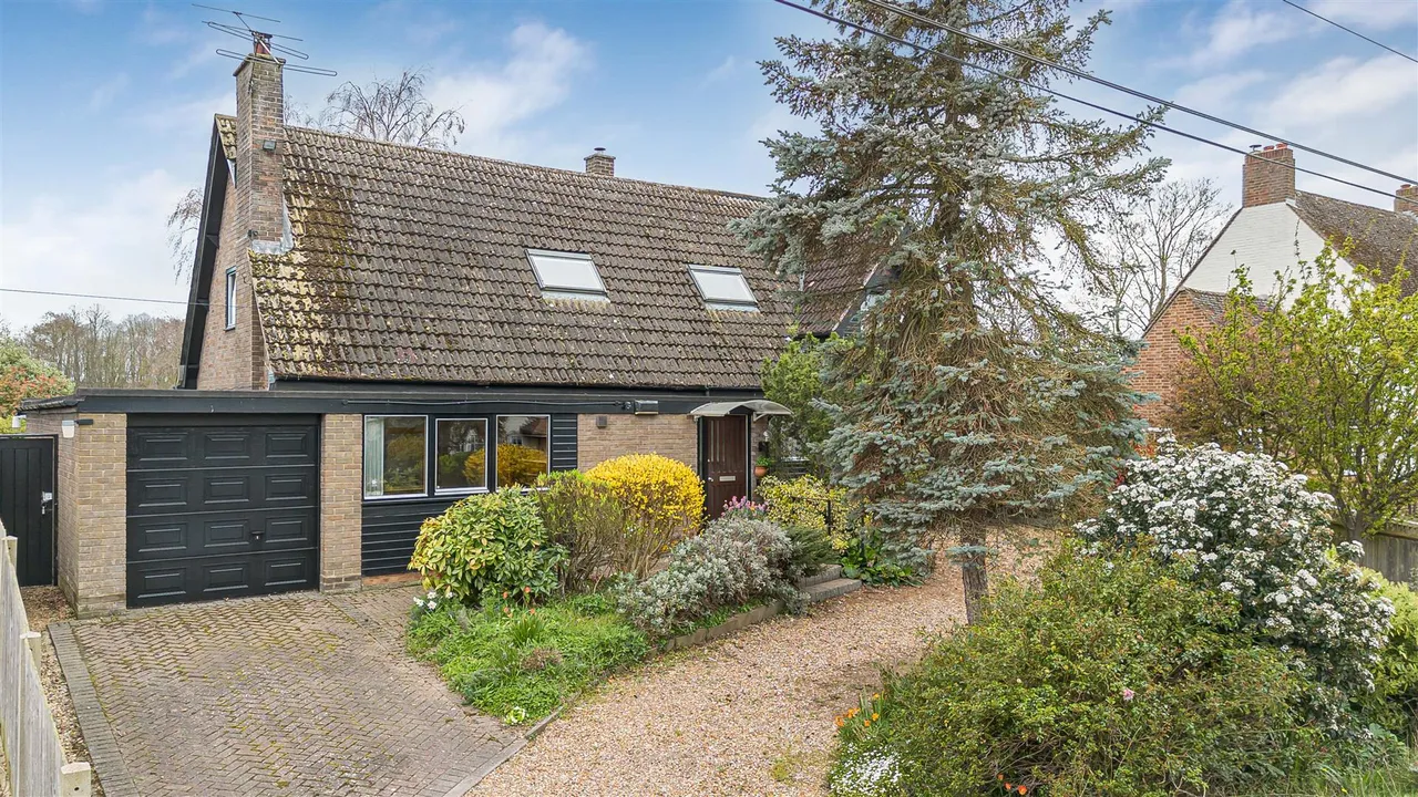 Vicarage Road, Waresley, SG19, photo 36