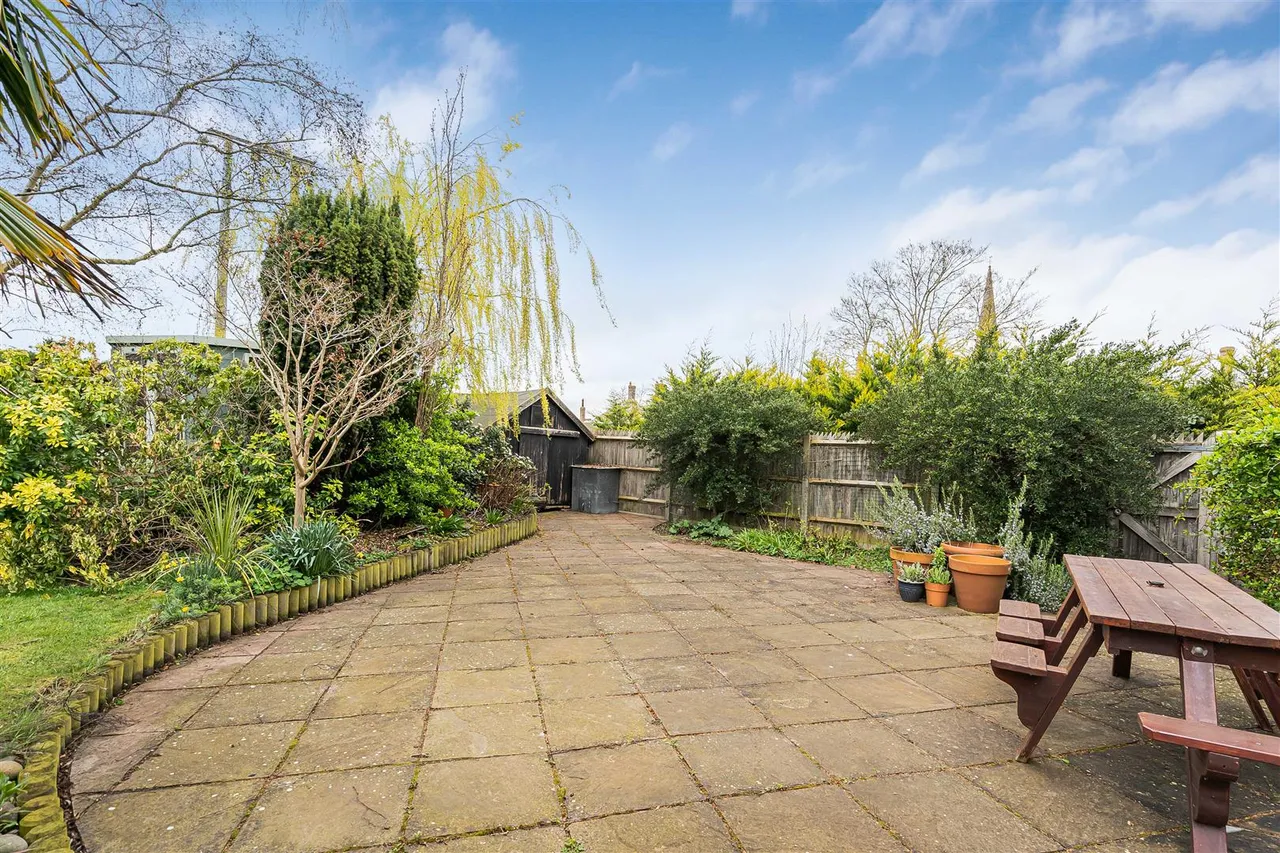 Vicarage Road, Waresley, SG19, photo 30