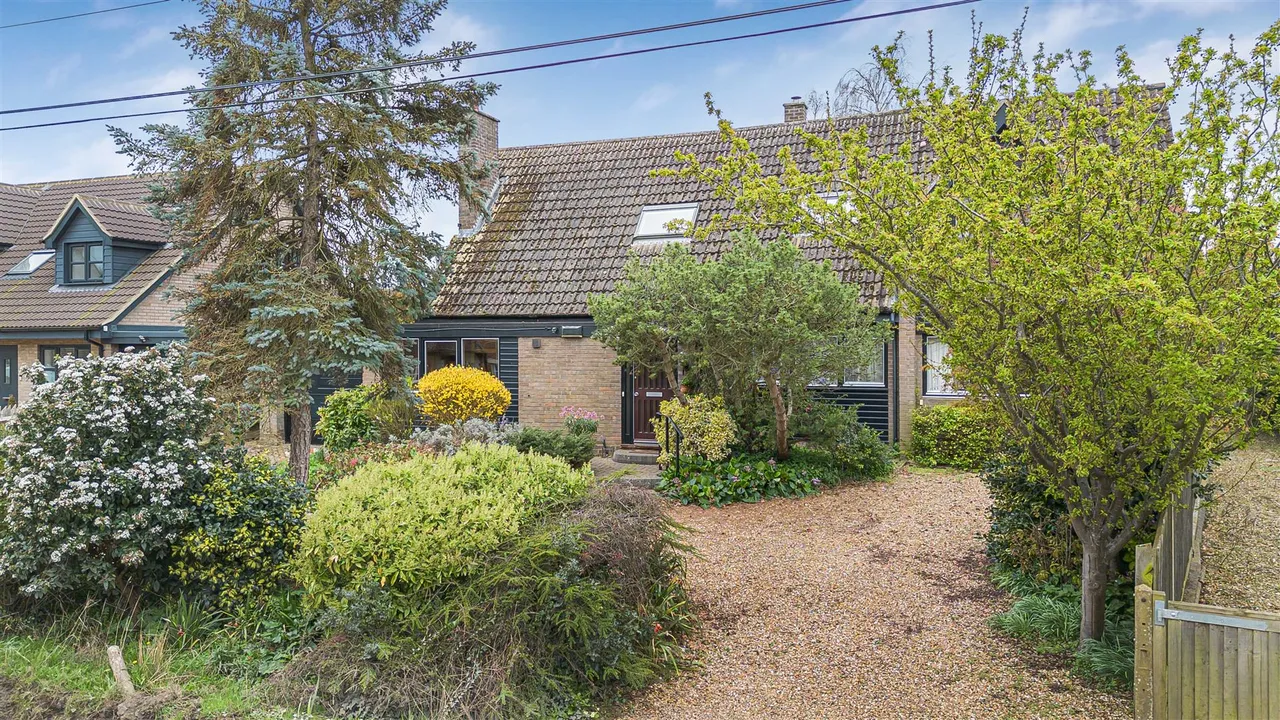 Vicarage Road, Waresley, SG19, photo 35