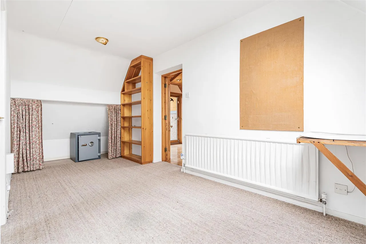 Vicarage Road, Waresley, SG19, photo 21