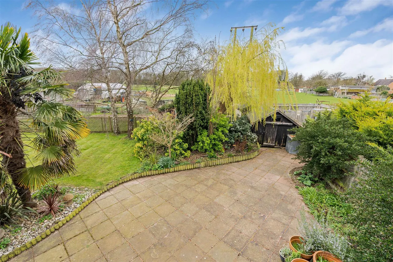 Vicarage Road, Waresley, SG19, photo 34