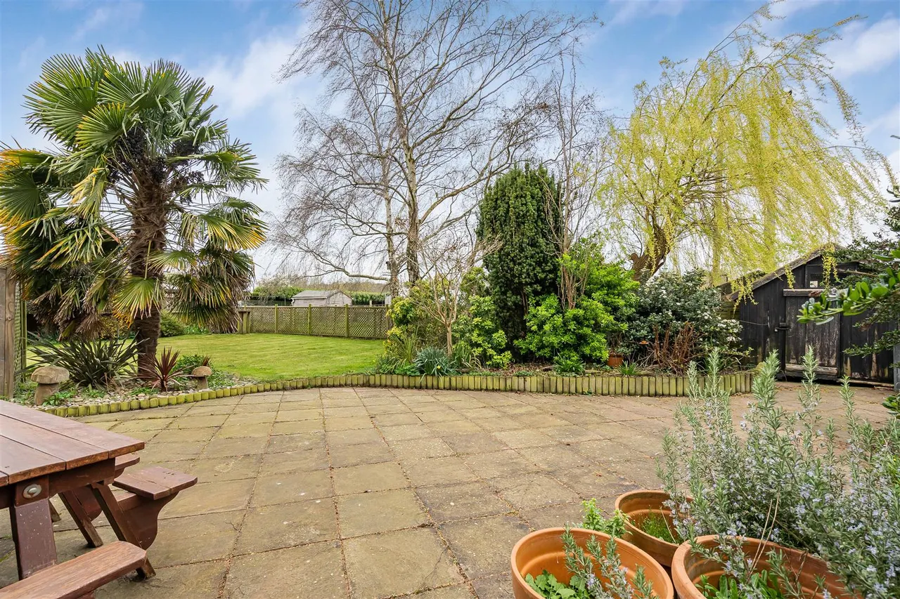 Vicarage Road, Waresley, SG19, photo 28