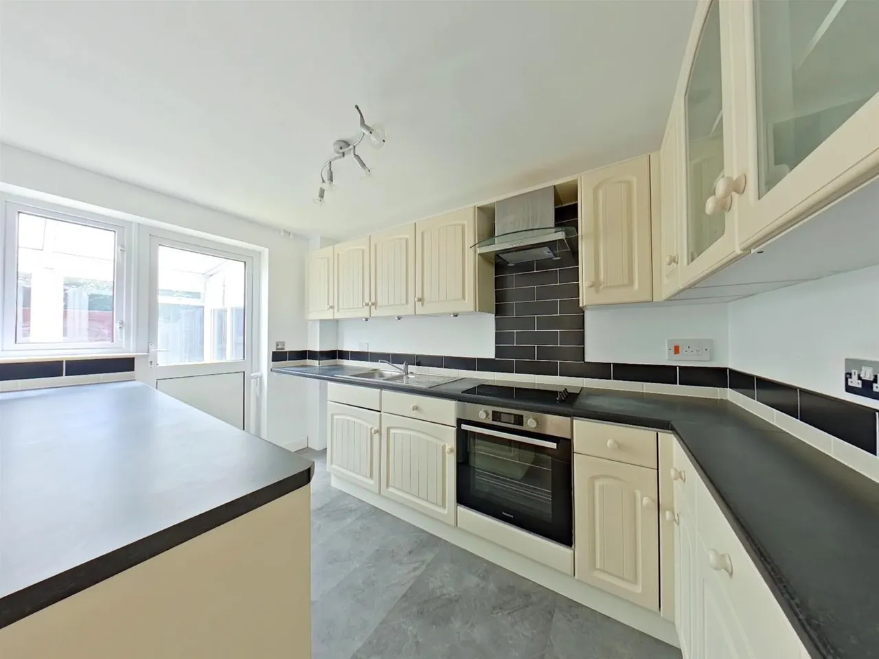 Sea Kings, Stubbington, Fareham, photo 9