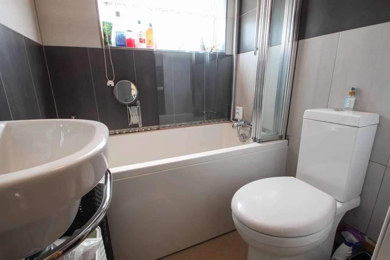 Holmleigh Avenue, Dartford, photo 7