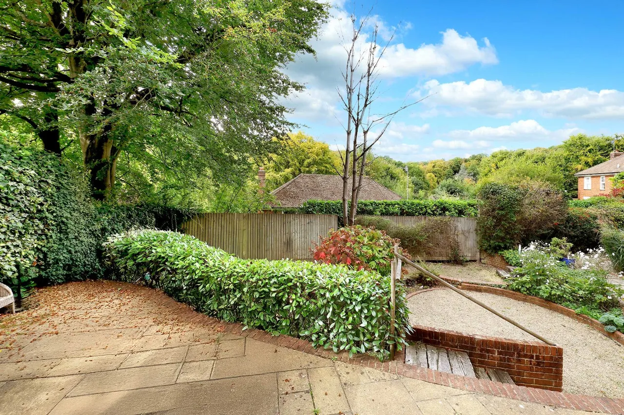 Silverdale Close, Penn, HP10, photo 15