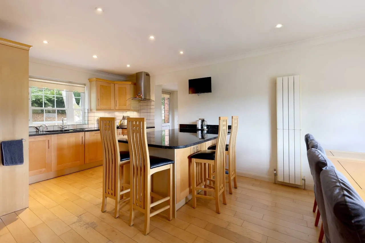 Silverdale Close, Penn, HP10, photo 3