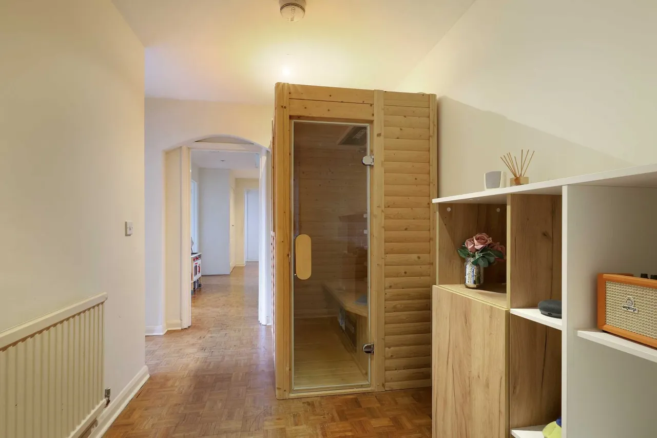 Silverdale Close, Penn, HP10, photo 11