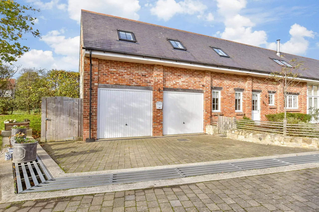 Bembridge, PO35, photo 16
