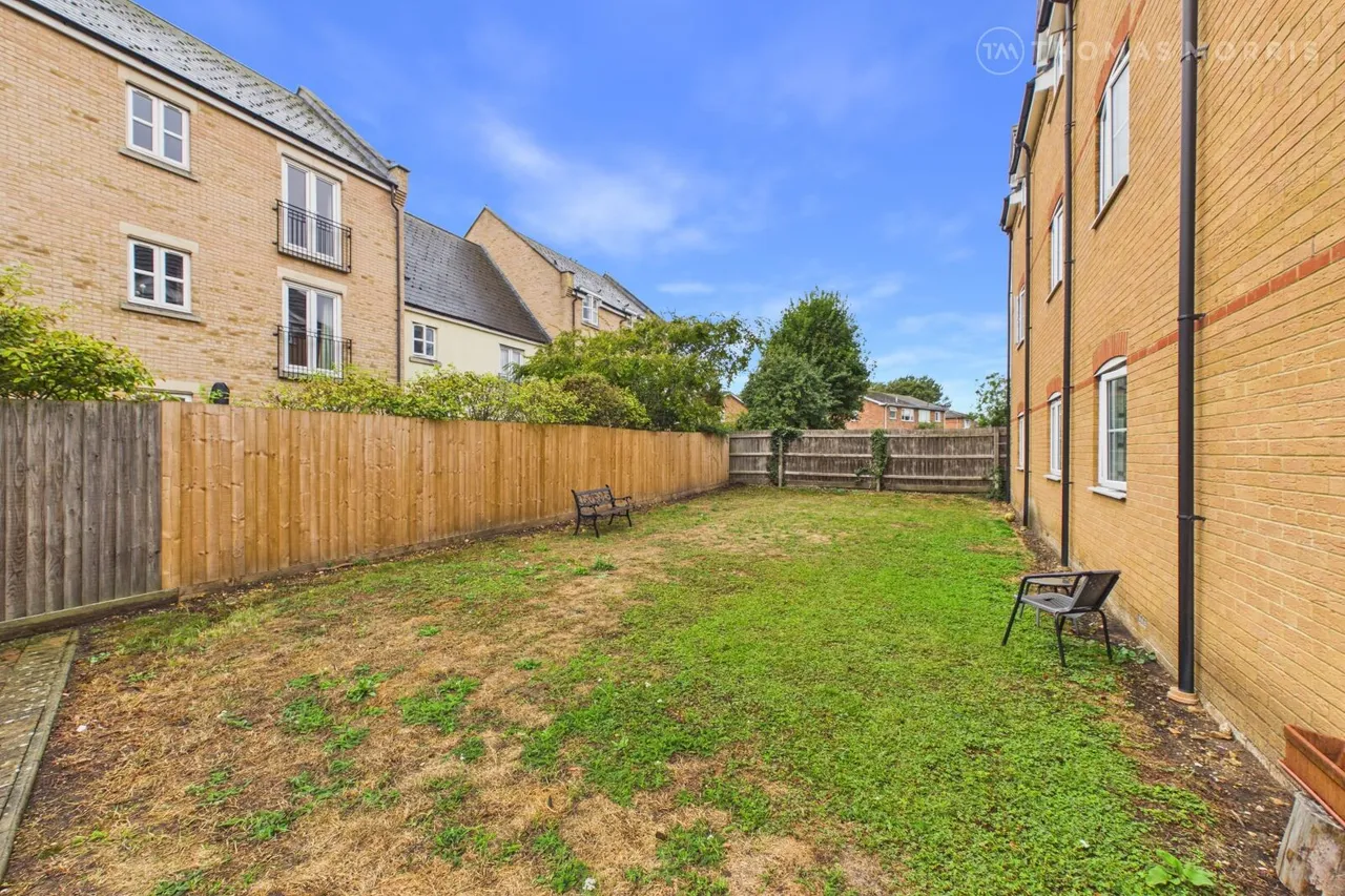 Knights Court, St. Neots, PE19, photo 9