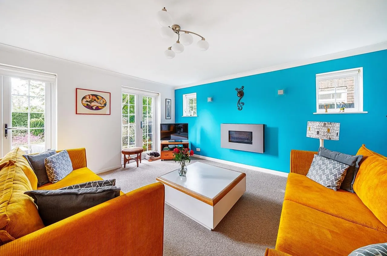 The Beeches, Banstead, SM7 2AZ, photo 3