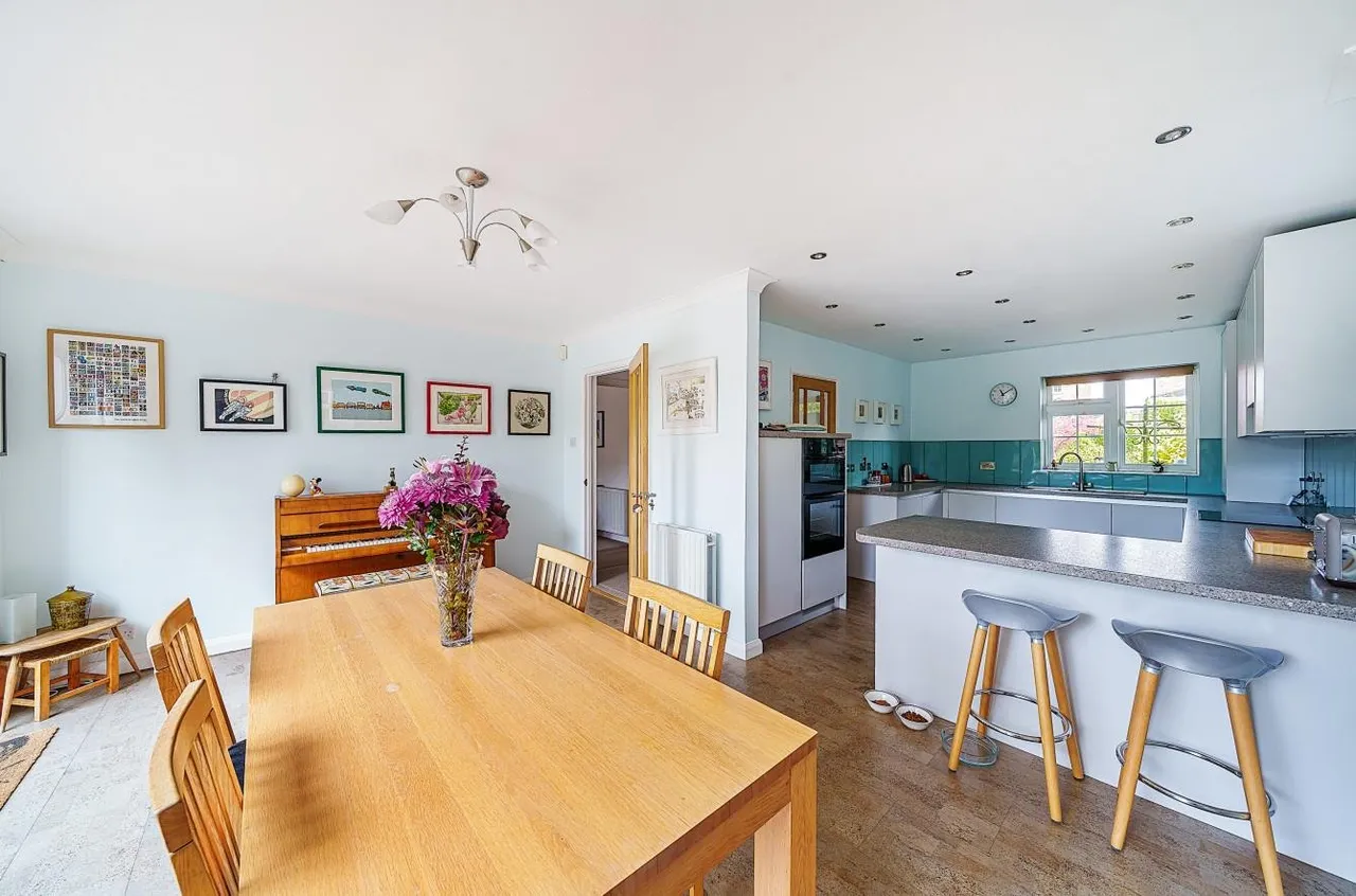 The Beeches, Banstead, SM7 2AZ, photo 7