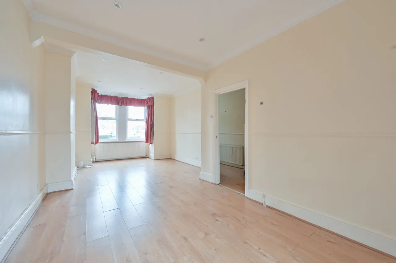 Harrow, HA3, photo 5
