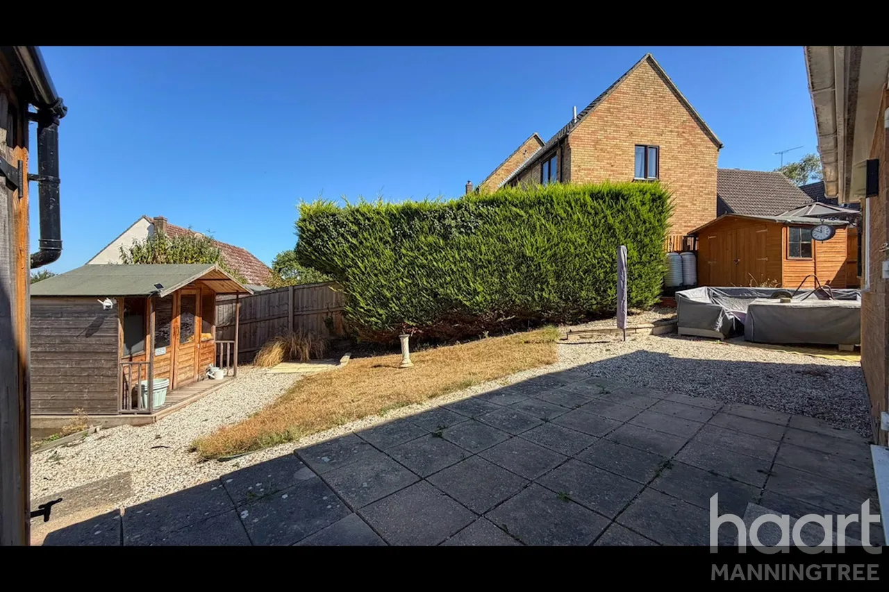 Cotman Avenue, Lawford, CO11, photo 4
