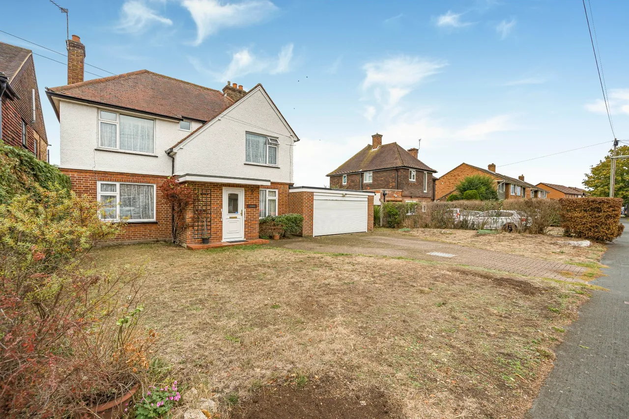 Thrupps Lane, Hersham, KT12, photo 24