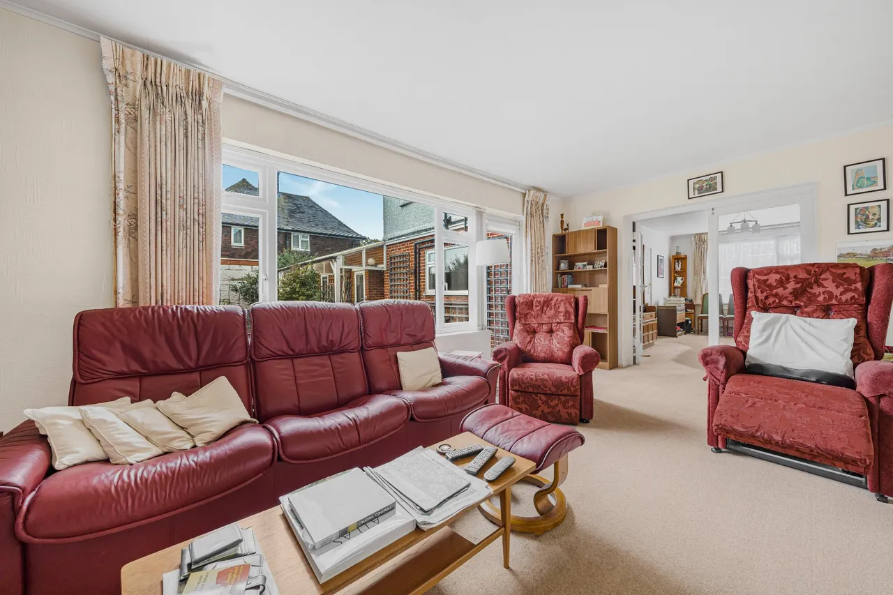 Thrupps Lane, Hersham, KT12, photo 7