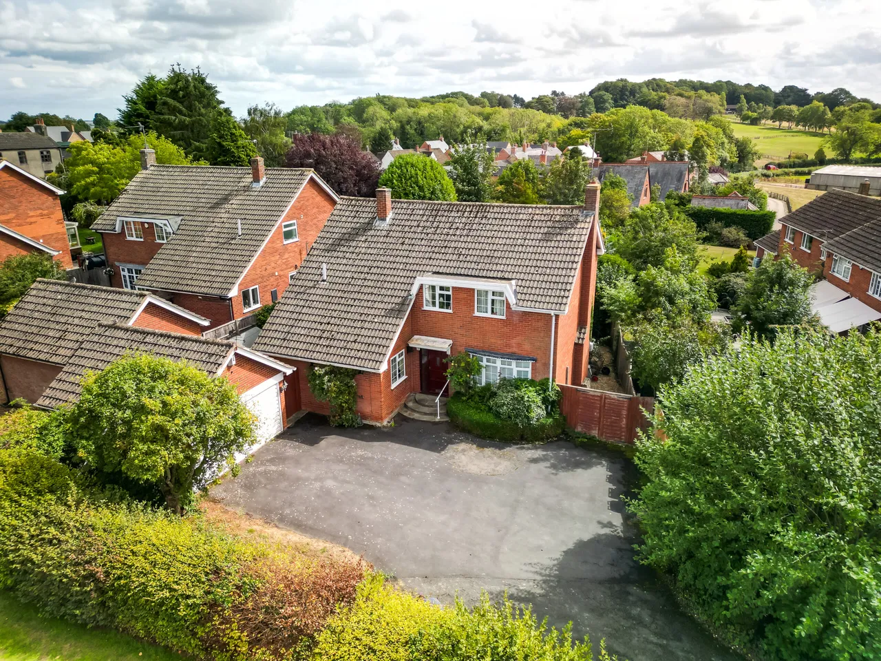 4 bed house for sale — Wellfield Close, Tugby, Leicester, LE7 9WF