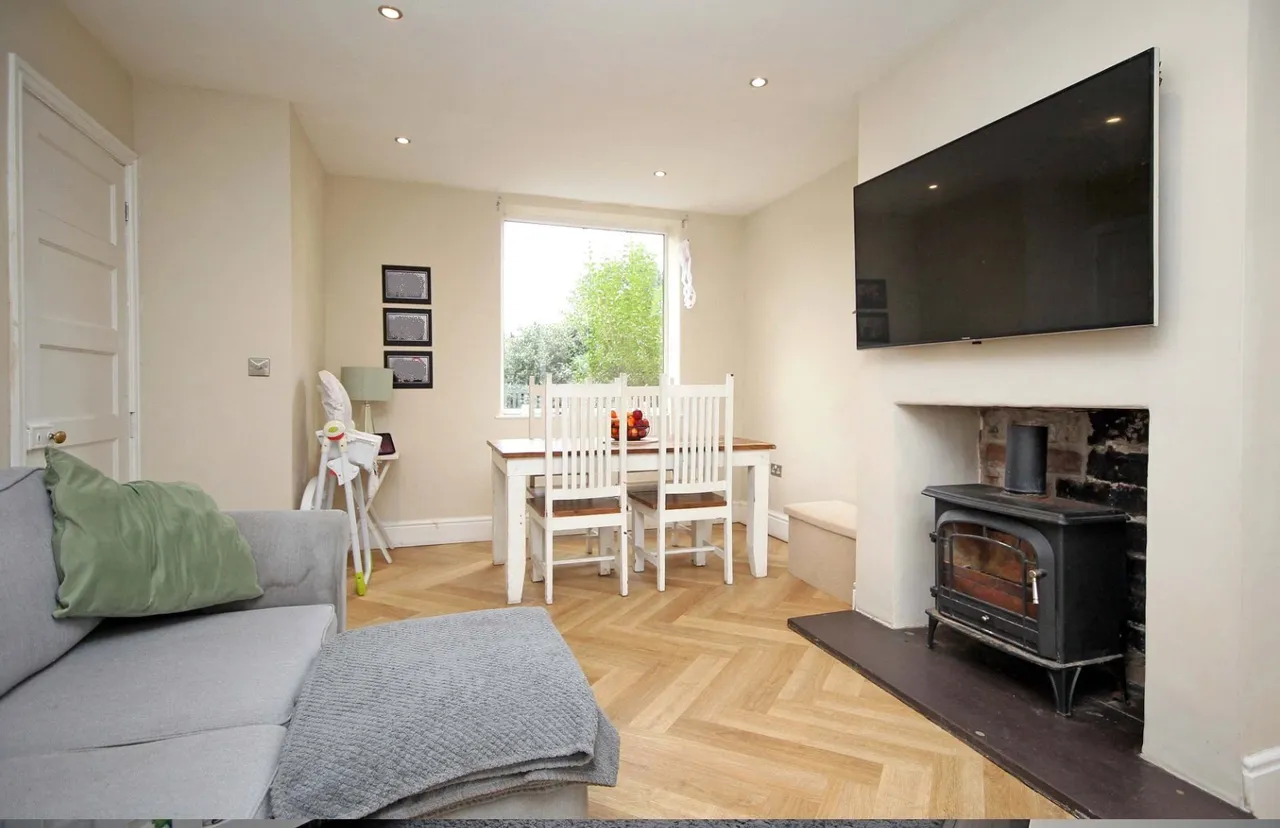 Caernarfon Road, Ban, photo 4