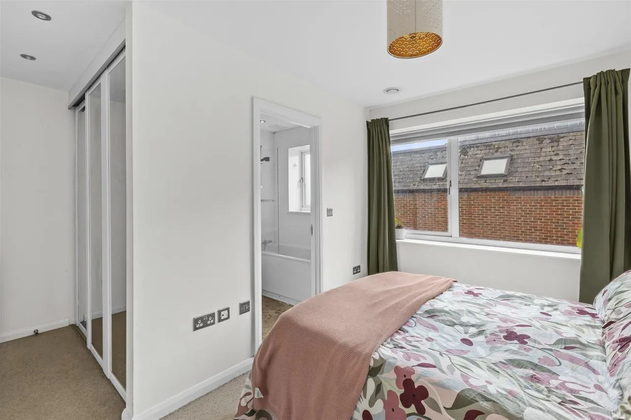 Easton Street, High Wycombe, HP11, photo 10