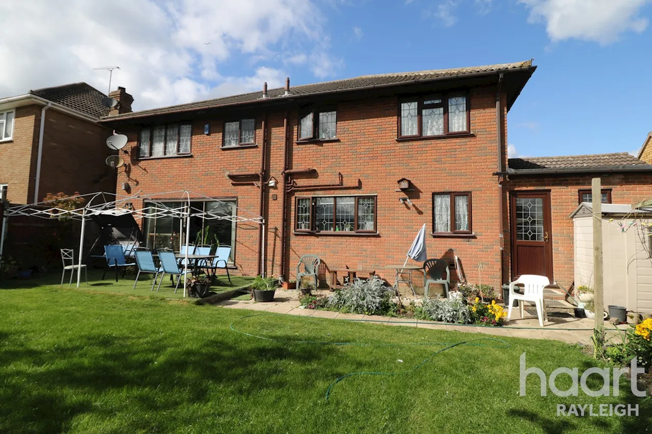 1 bed house to rent, Chestnuts Grove, SS7
