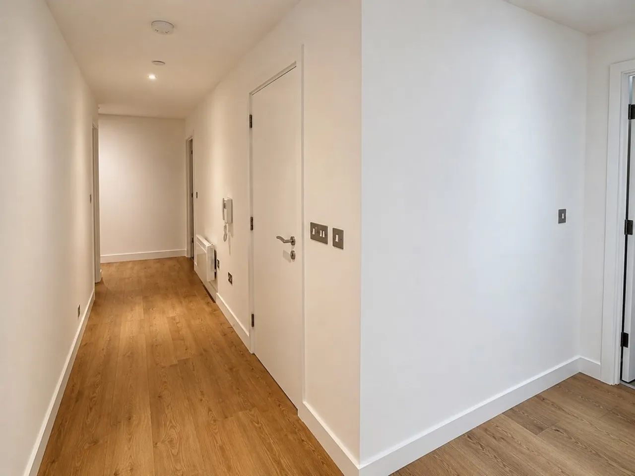 Echo Central Two, Cross Green Lane, photo 10