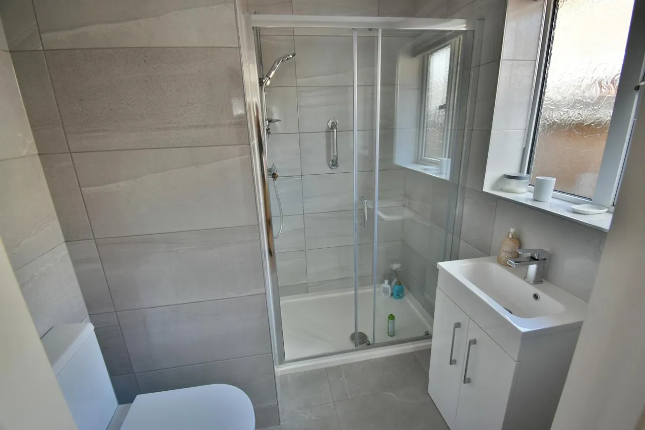 Leeson Drive, BH22, photo 9
