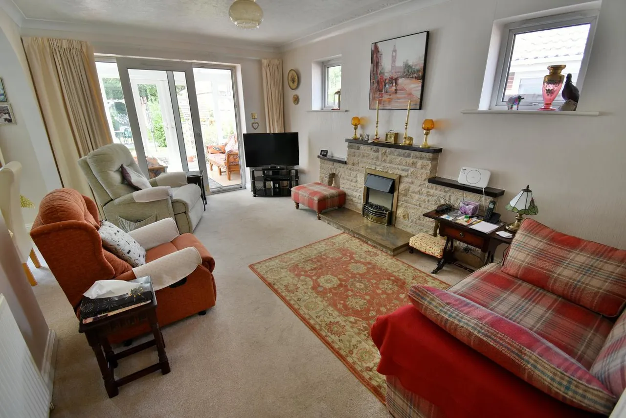 Leeson Drive, BH22, photo 5