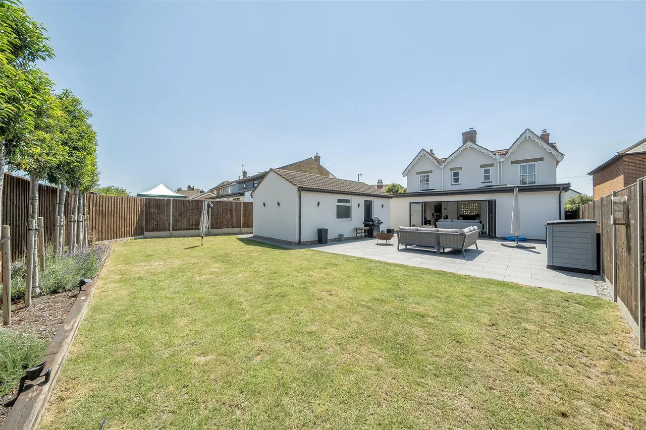 Warsash Road, Warsash, photo 3