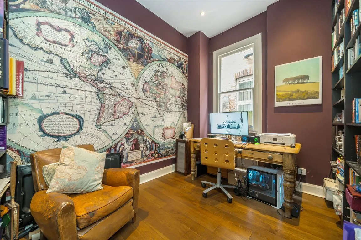 Chatsworth Gardens, W3, photo 9