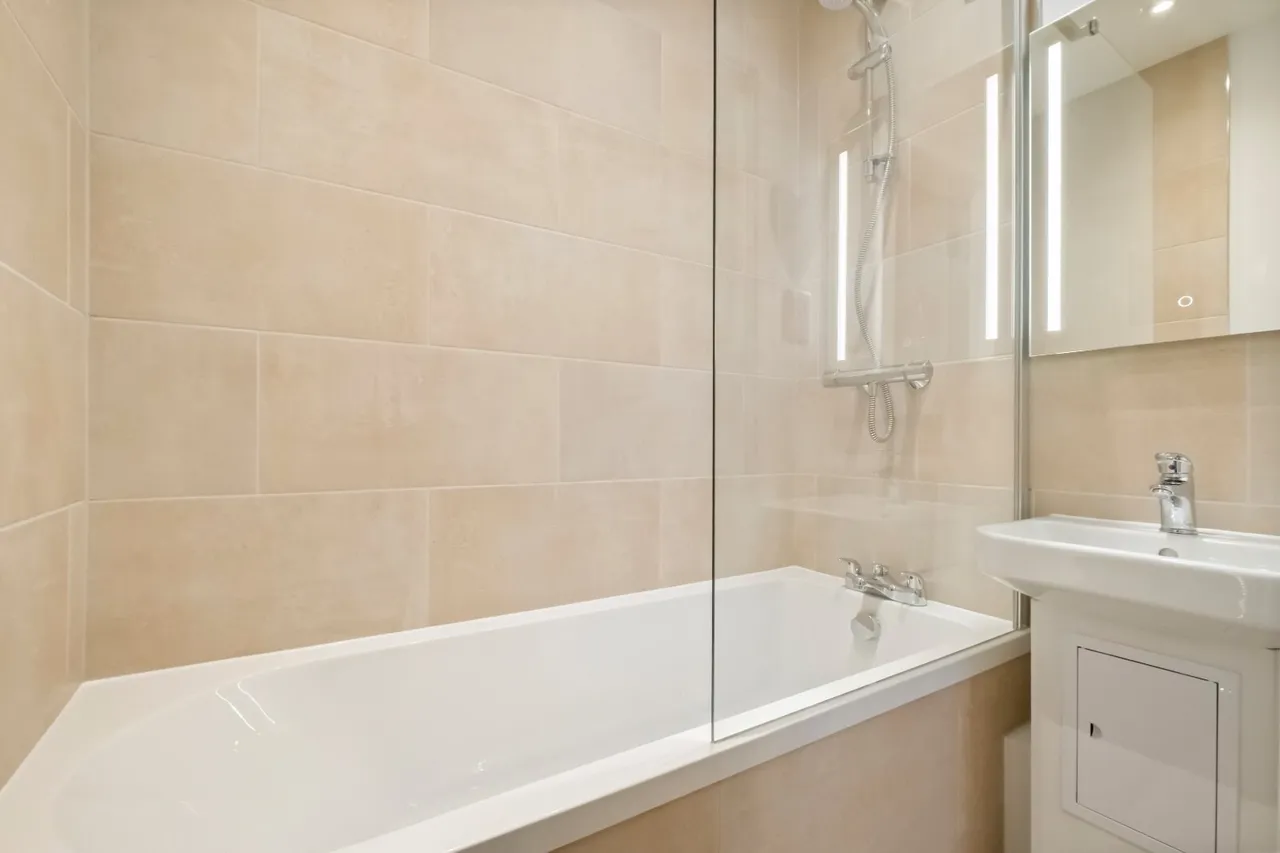 Loveridge Road, London, NW6, photo 5