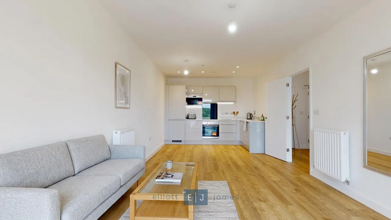 Borders Lane, Loughton, IG10, photo 3