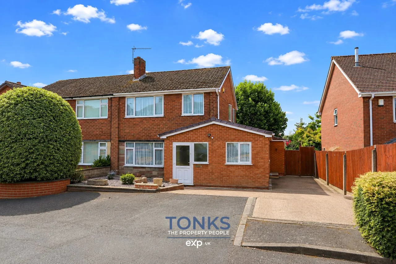 3 bed house for sale, Bed with self contained downstairs annexe, DY5