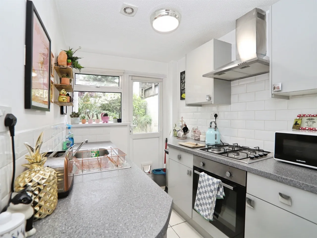 Merthyr Road, Pontypridd, CF37, photo 24