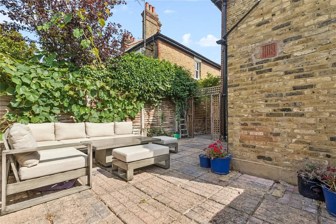 Limes Avenue, Barnes, SW13, photo 3