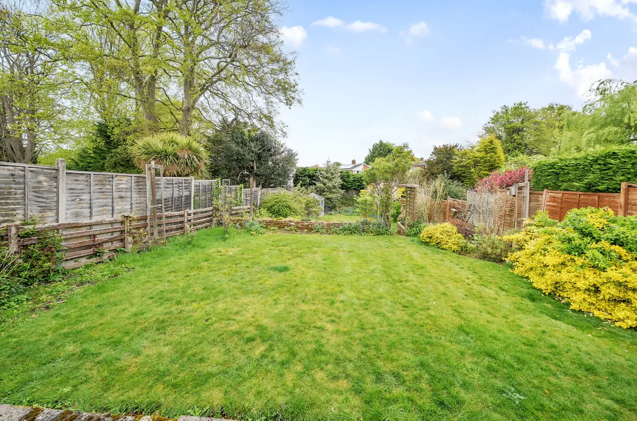 Le Marchant Road, Frimley, Camberley, Surrey, GU16 8RN, photo 11