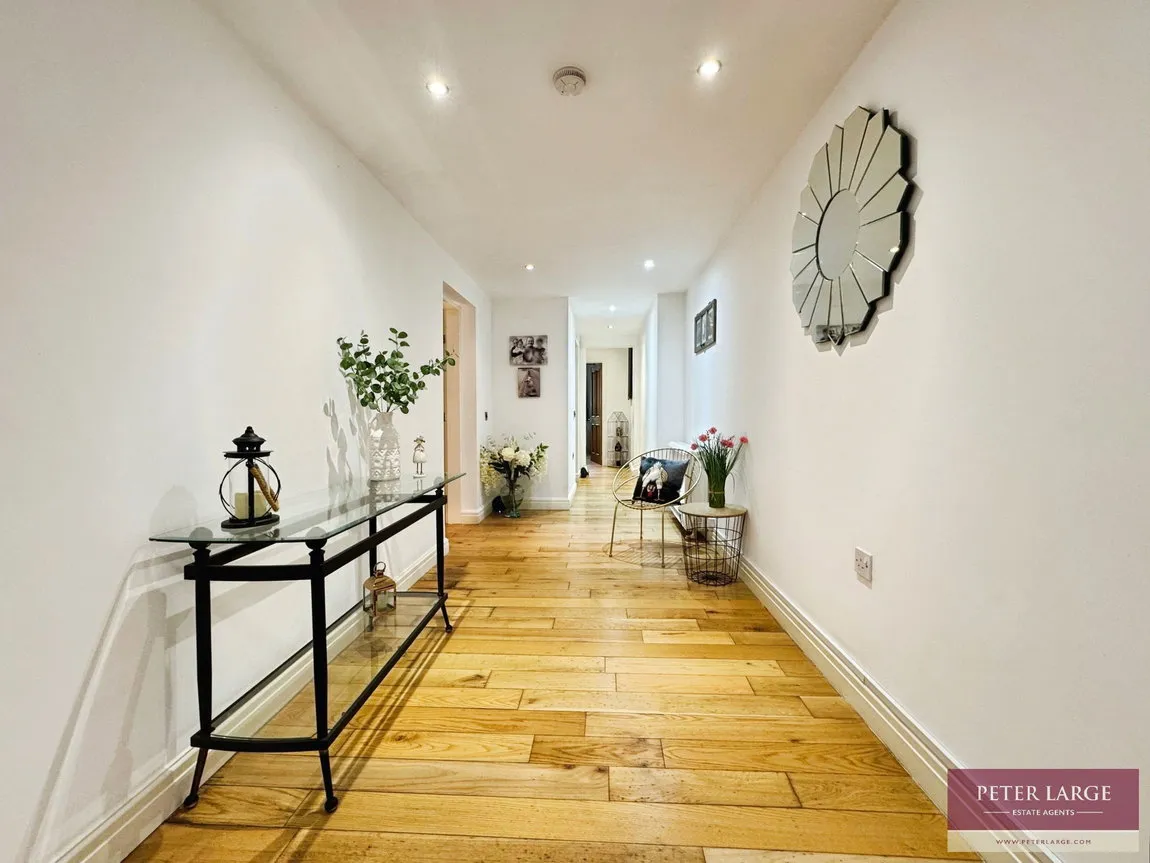 East Parade, Rhyl, Denbighshire, LL18 3AG, photo 5