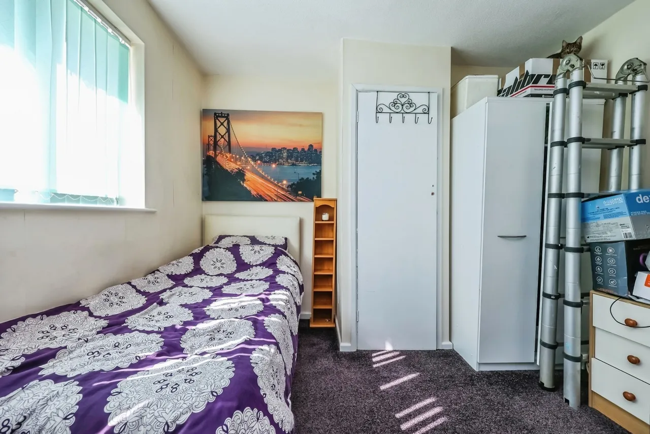 Farfield Avenue, Beeston, Nottingham, Nottinghamshire, NG9, photo 16