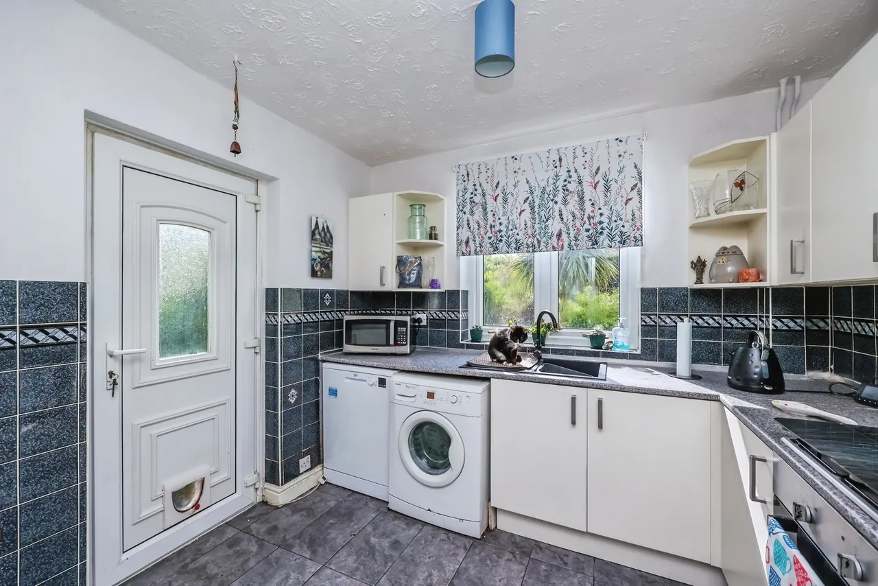 Farfield Avenue, Beeston, Nottingham, Nottinghamshire, NG9, photo 13