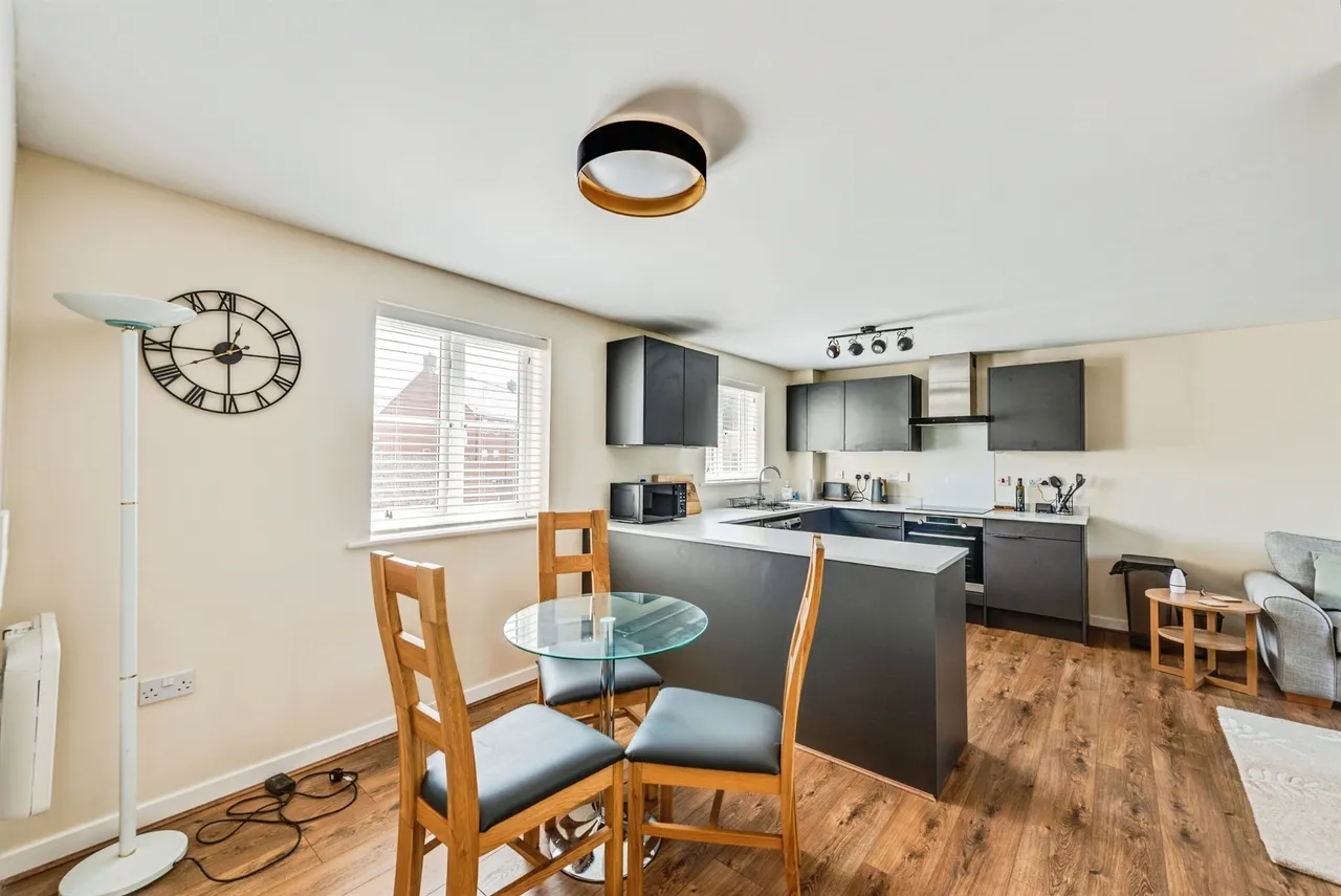 Aquarius Court, Swindon, photo 4
