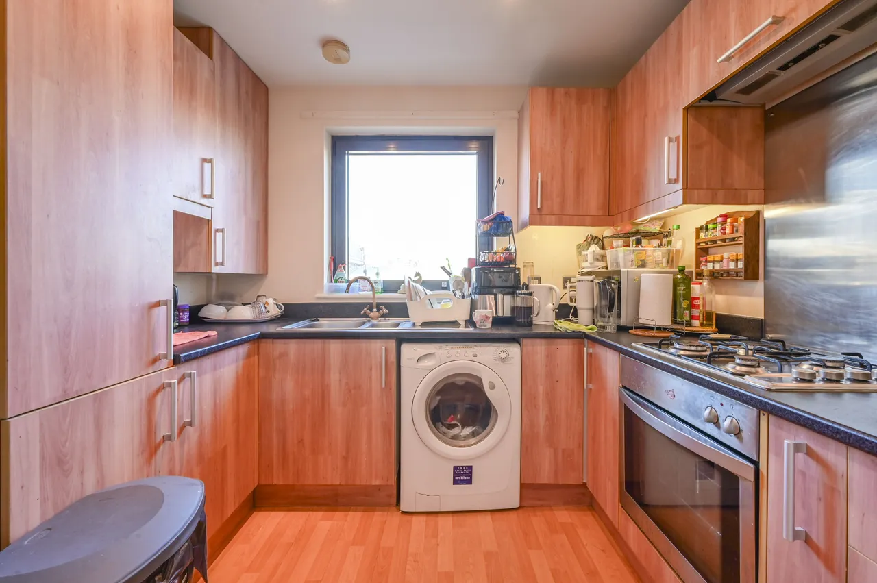 13 Atelier Court North, 42 Leven Road, London, photo 3