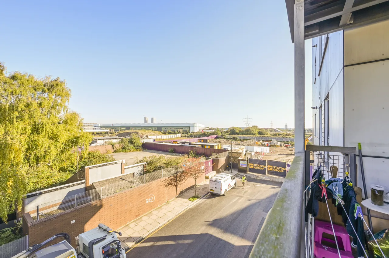 13 Atelier Court North, 42 Leven Road, London, photo 10