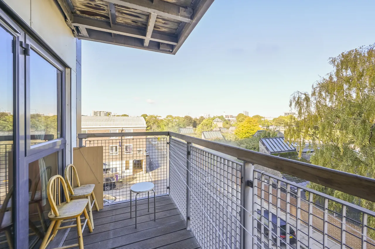 13 Atelier Court North, 42 Leven Road, London, photo 4