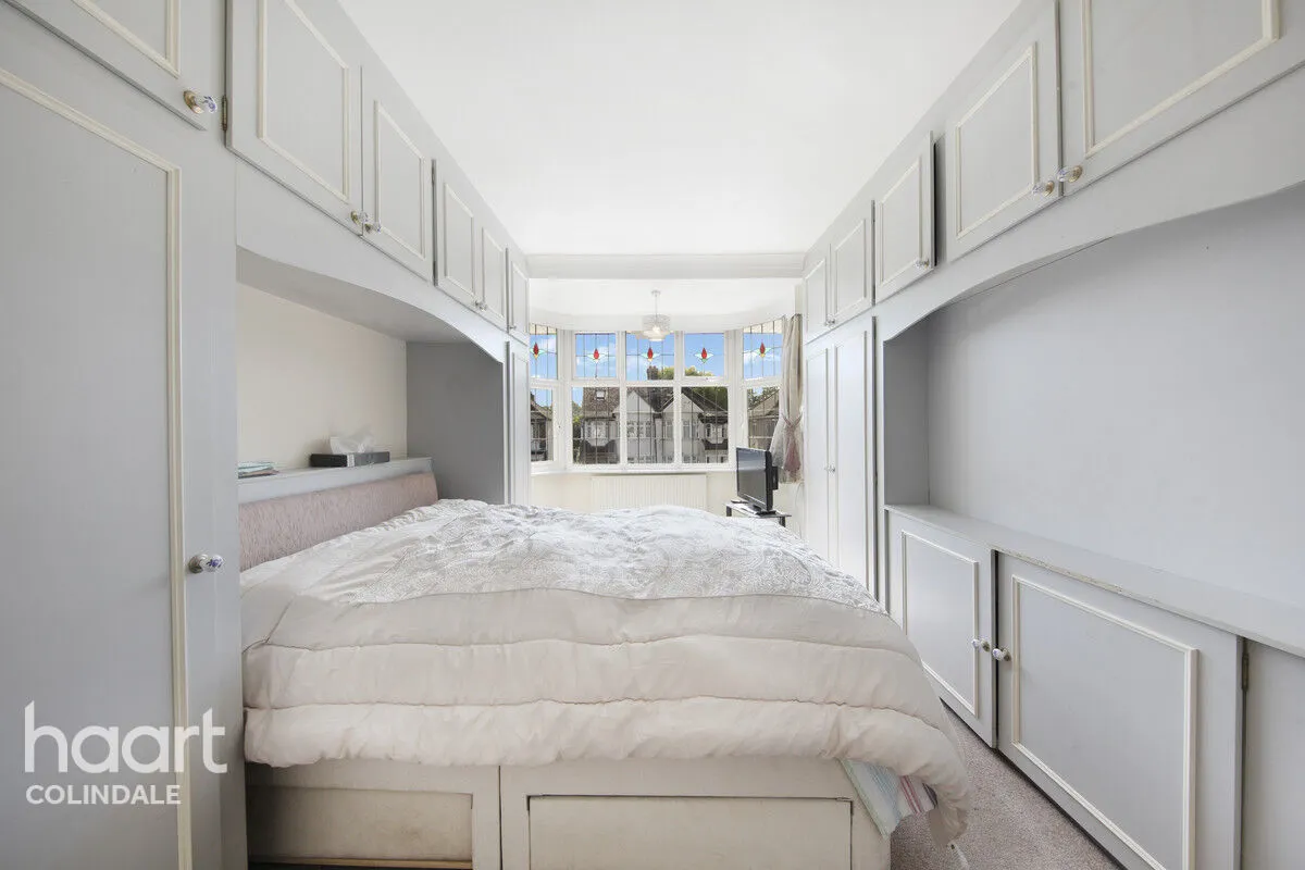 Hall Lane, NW4, photo 18